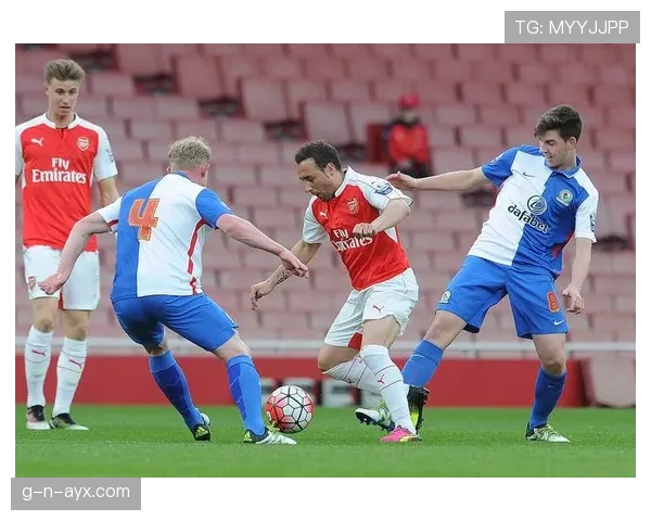 德甲欧普尔主场展现顽强斗志，状态回暖成功抵挡对手强攻