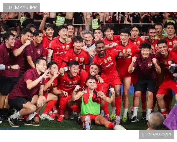 蓝魔助威显神威，上海海港勇夺赛季冠军