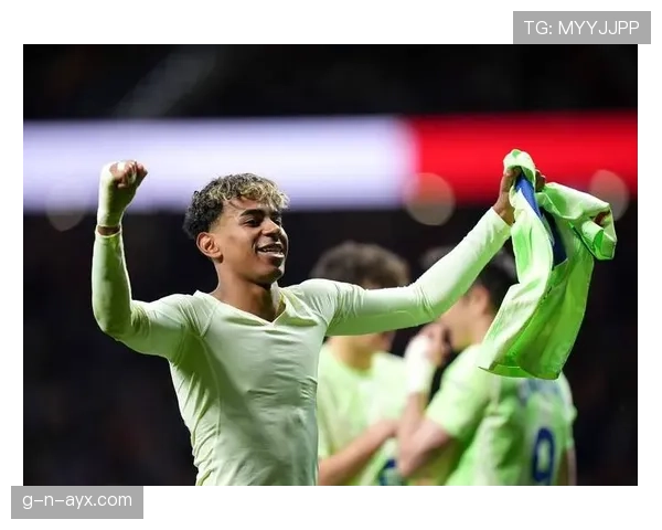 英超赛季回顾：群雄逐鹿战局胶着，新星闪耀引领未来