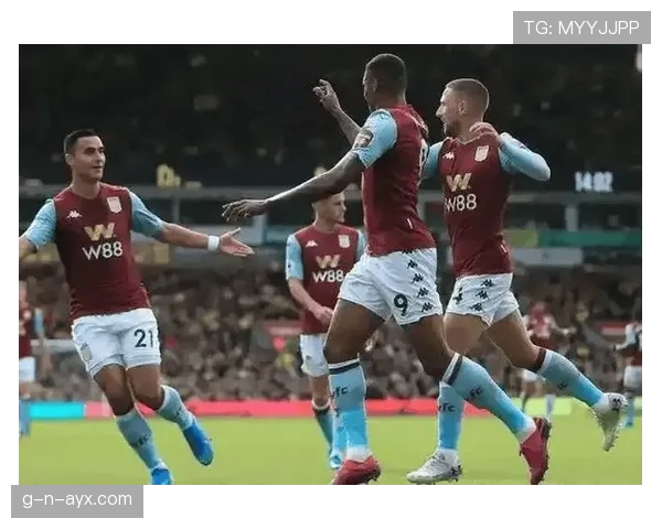 曼联力克伯恩利，状态回暖稳步迈向英超胜利