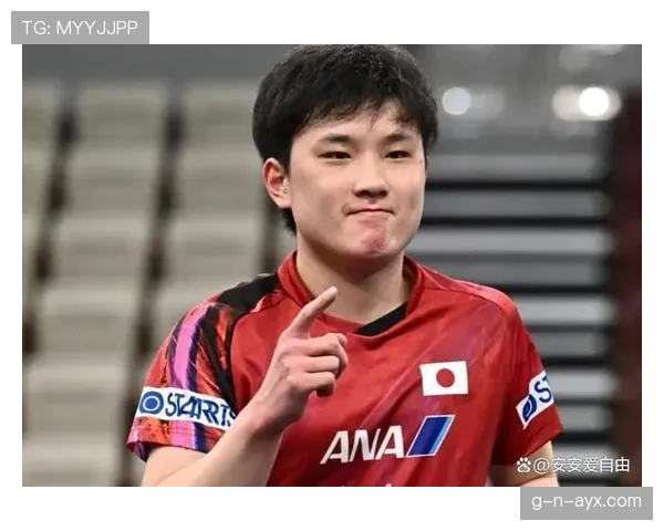 张本智和家的冰箱里塞满了能量胶，训练完直接啃三条